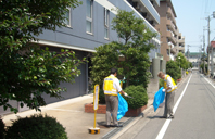 病院周辺の自主清掃活動